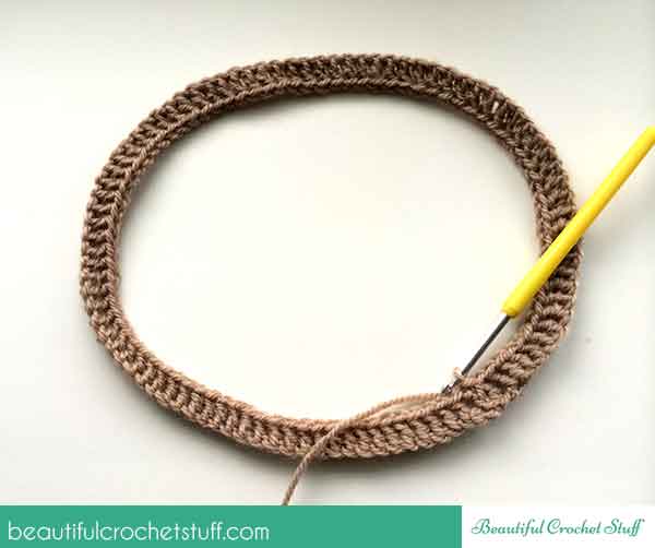 how-to-crochet-a-beanie-1