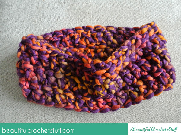 crochet finger scarf